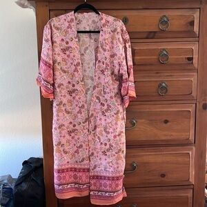 NWT L.I.B New York Womenβs Pink And Coral Floral Kimono Size S/M.